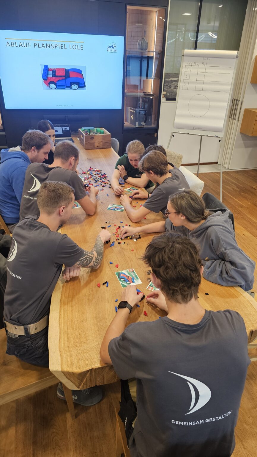 Tischlerei Mitarbeiter beim Workshop mit Martin Hiebler